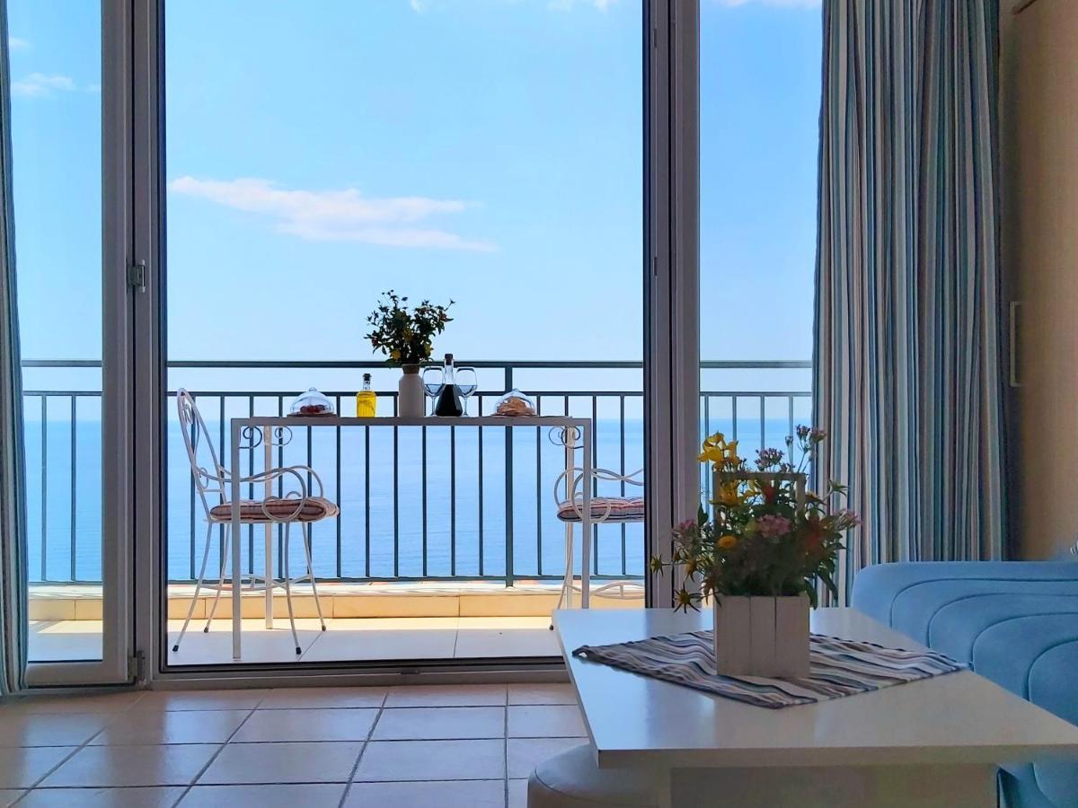 Blue Mediterranean Apartments Sveti Stefan Esterno foto