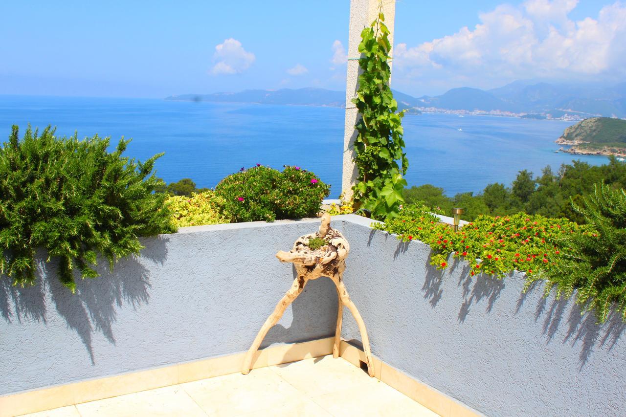 Blue Mediterranean Apartments Sveti Stefan Esterno foto