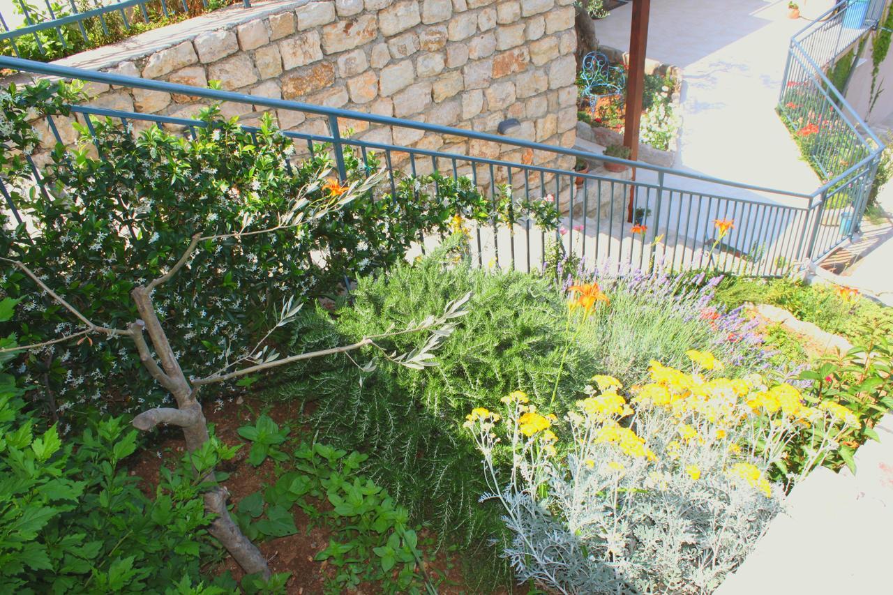 Blue Mediterranean Apartments Sveti Stefan Esterno foto