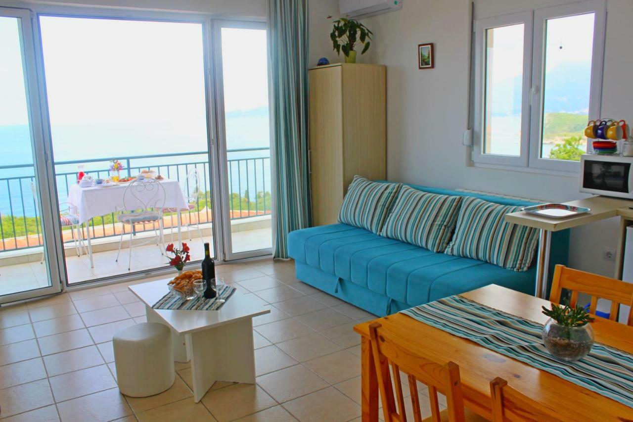 Blue Mediterranean Apartments Sveti Stefan Esterno foto